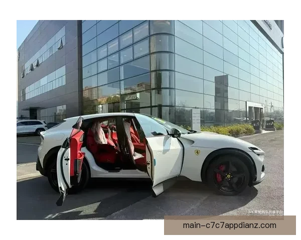 法拉利2026赛车服白红延续