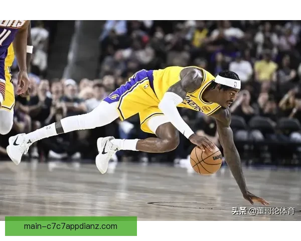 雷迪克点名三输因詹姆斯无权防漏 雷迪克点名三输因詹姆斯无权防漏